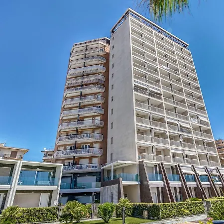 Апартаменты Charming In Near Seabeach