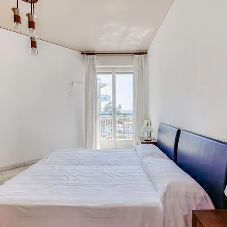 Charming In Near Seabeach Арма-ди-Таджа