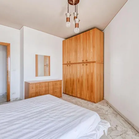 Charming In Near Seabeach