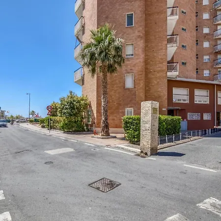 Апартаменты Charming In Near Seabeach *